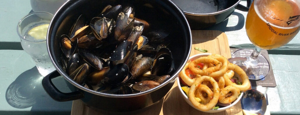 mussels and onion rings